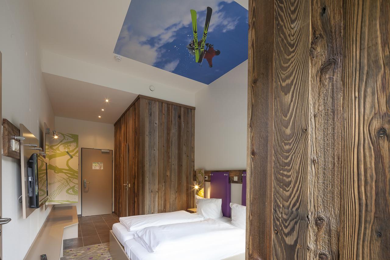 Double Room,558518307:JPEG